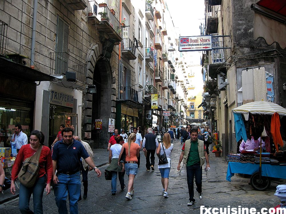 Pizza Fritta Frittierte Pizza nach neapolitaner Art