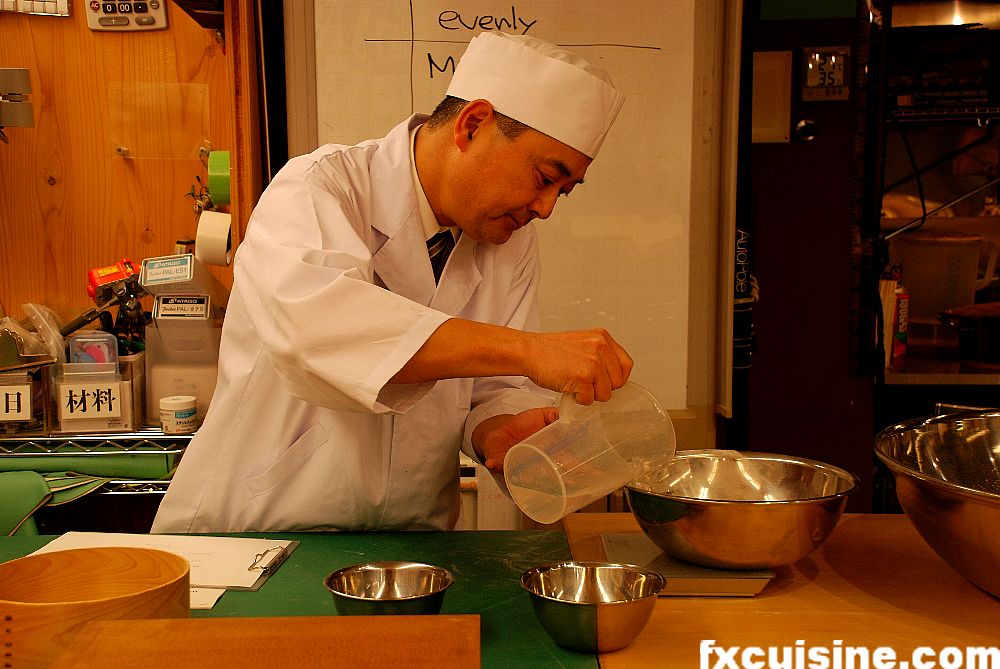 Making soba noodles