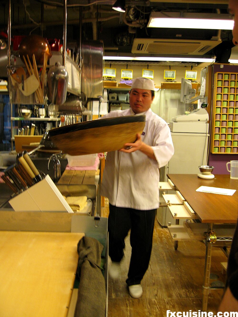 Making soba noodles