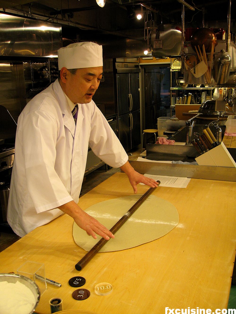 Making soba noodles